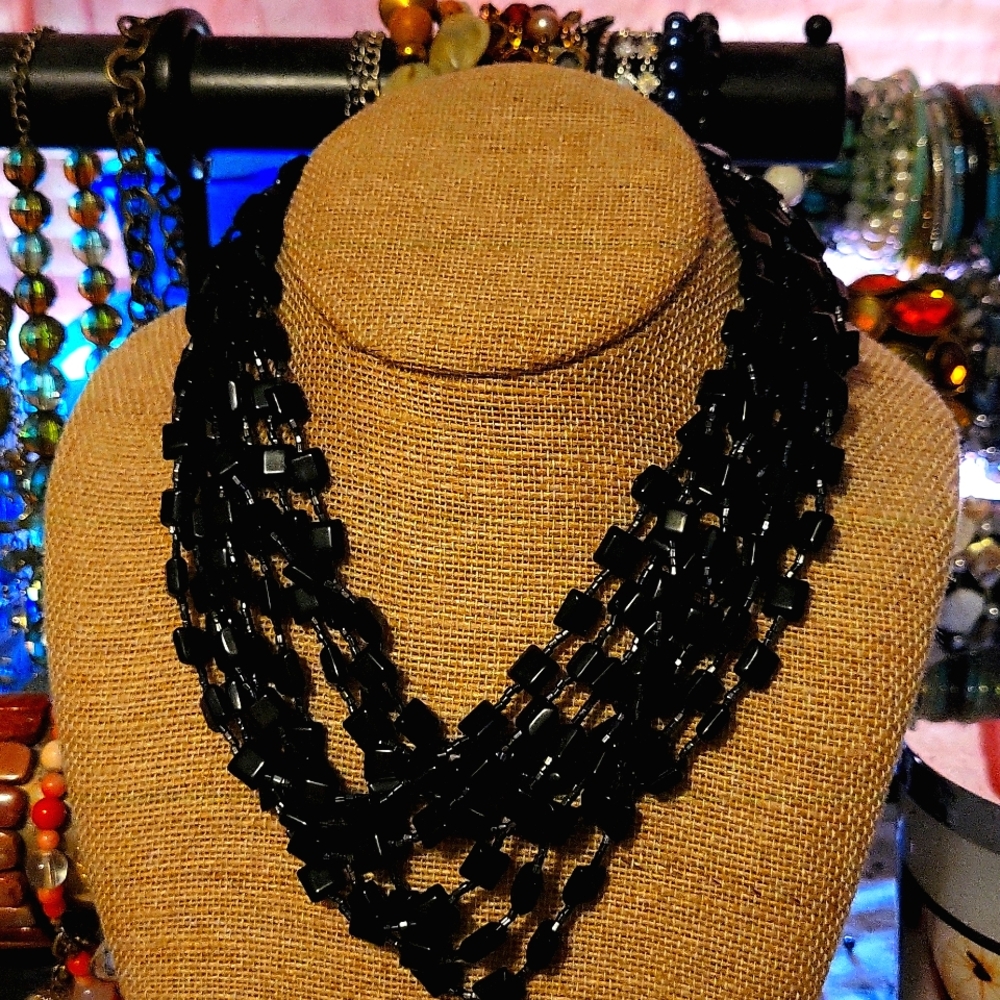 Vintage 8 stand necklace